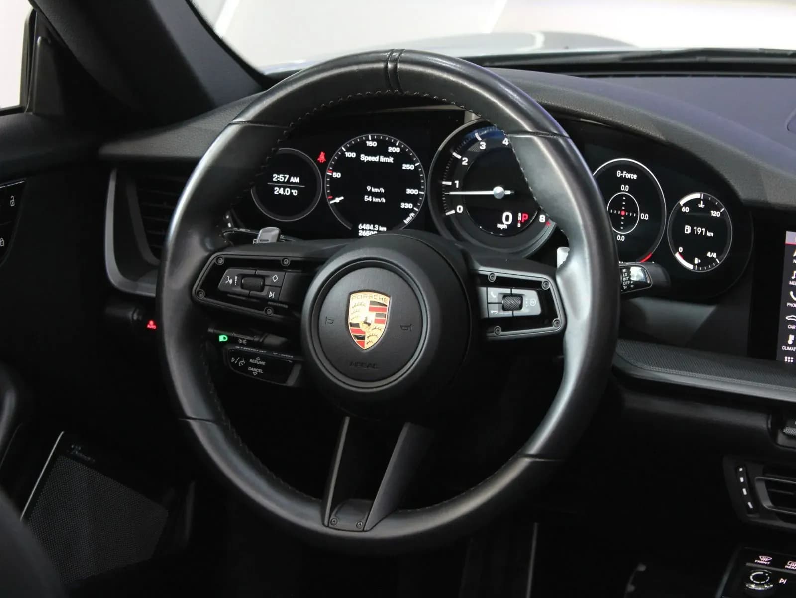 Porsche 911 Carrera S - view 5