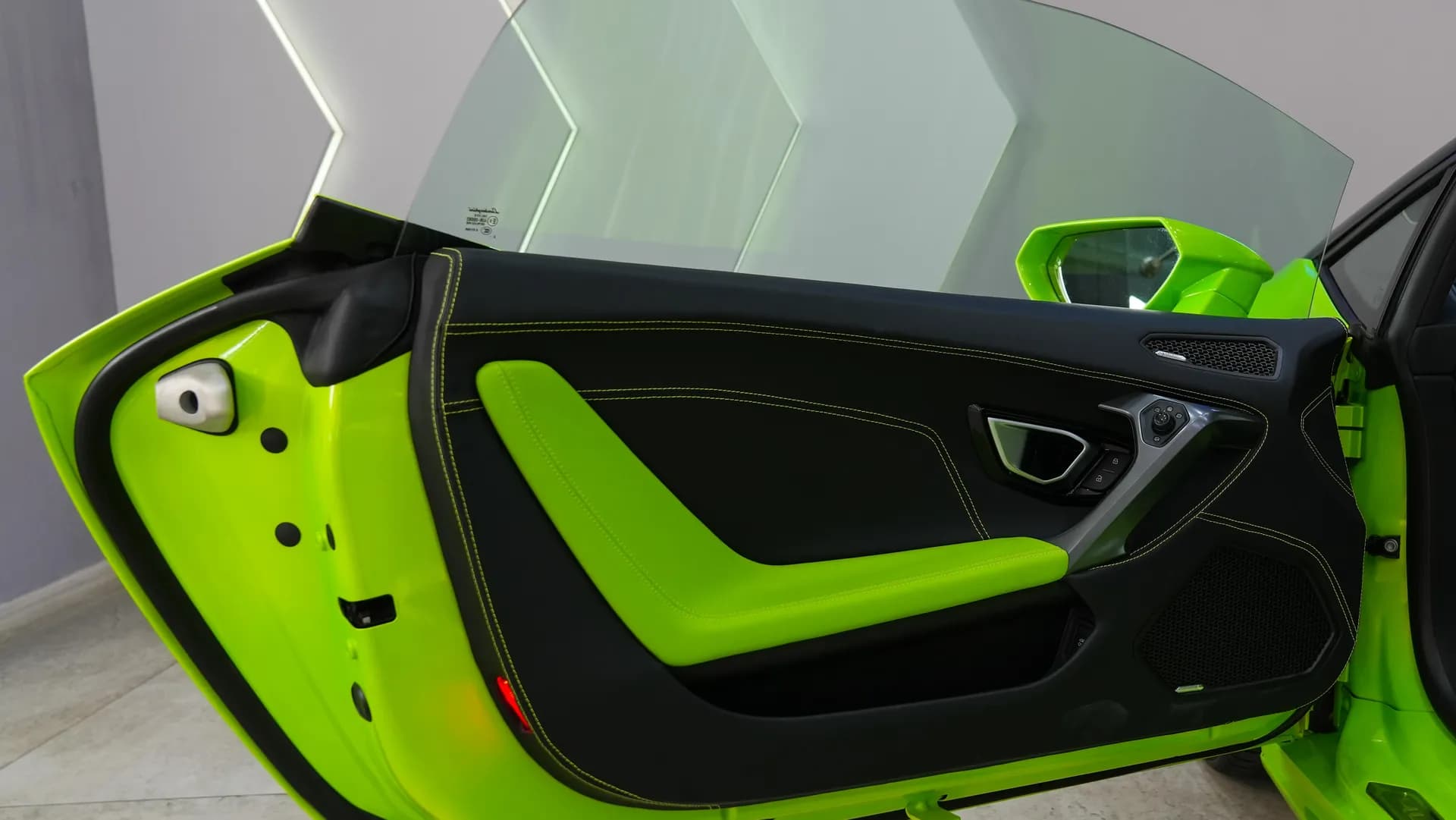 lamborghini Huracan Evo - view 11