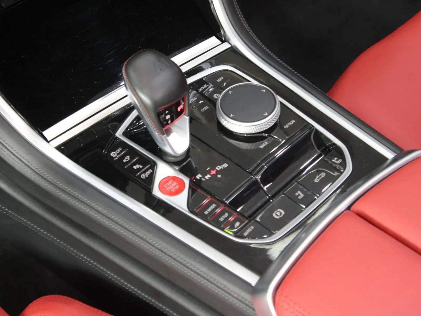 BMW M8 Convertible - view 6