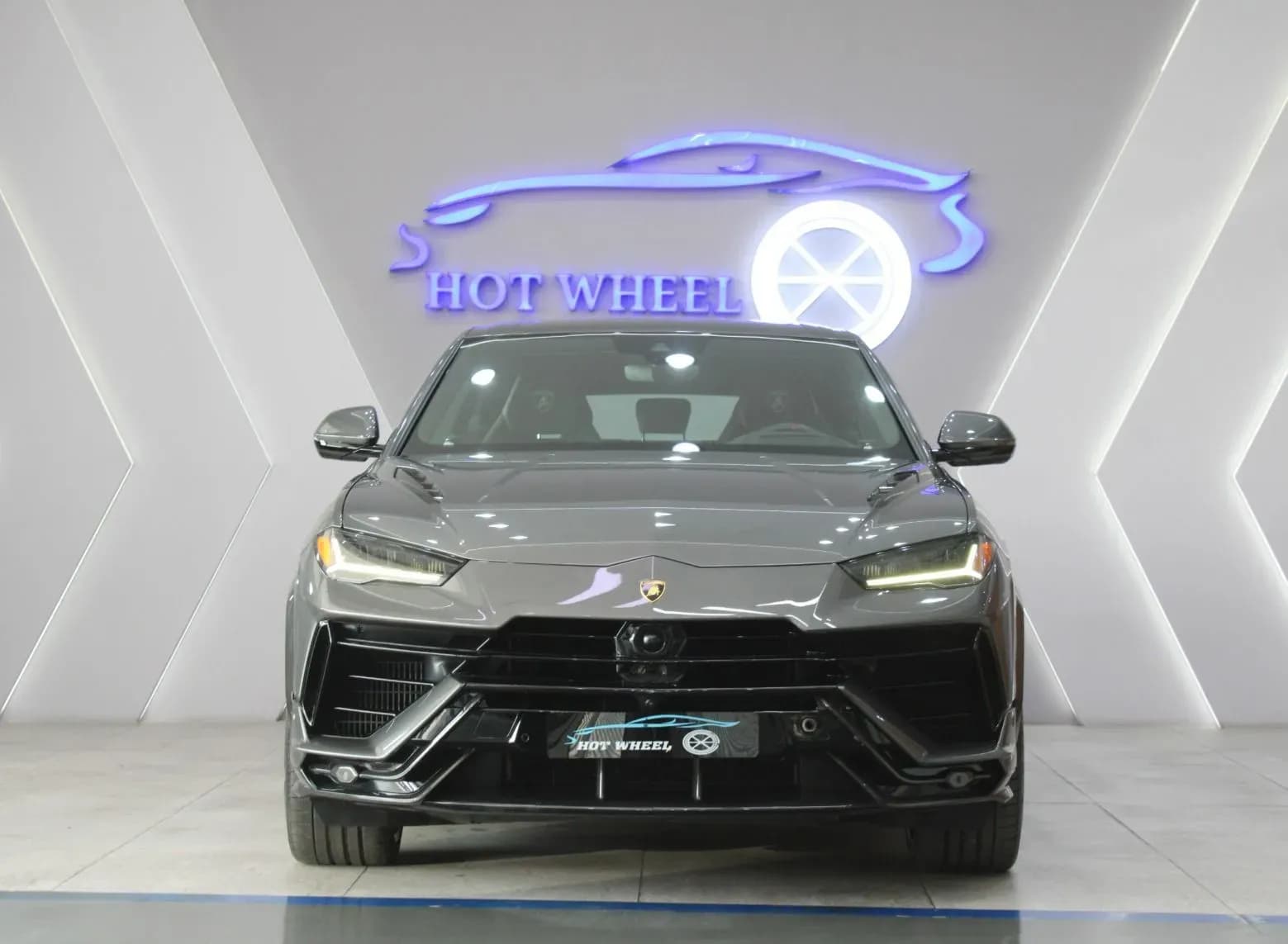 Lamborghini Urus Performante - view 2