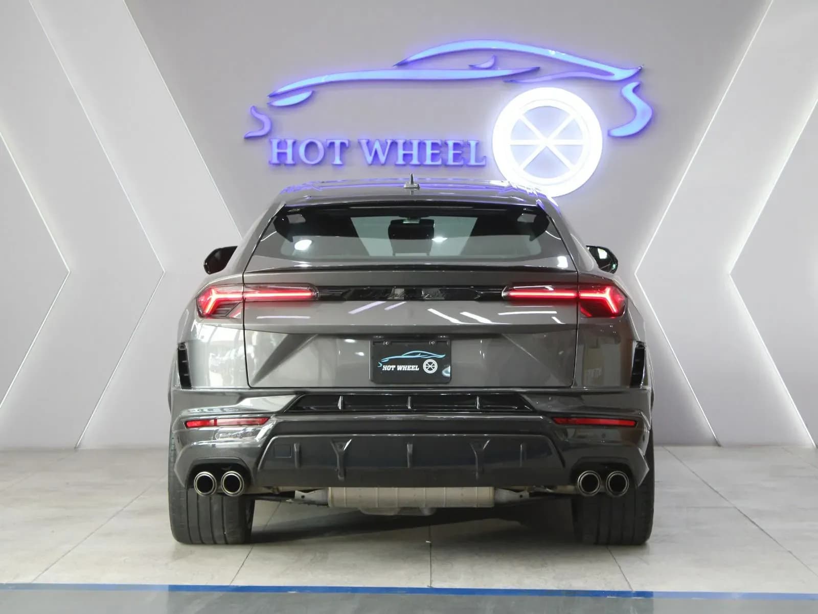 Lamborghini Urus Performante - view 3