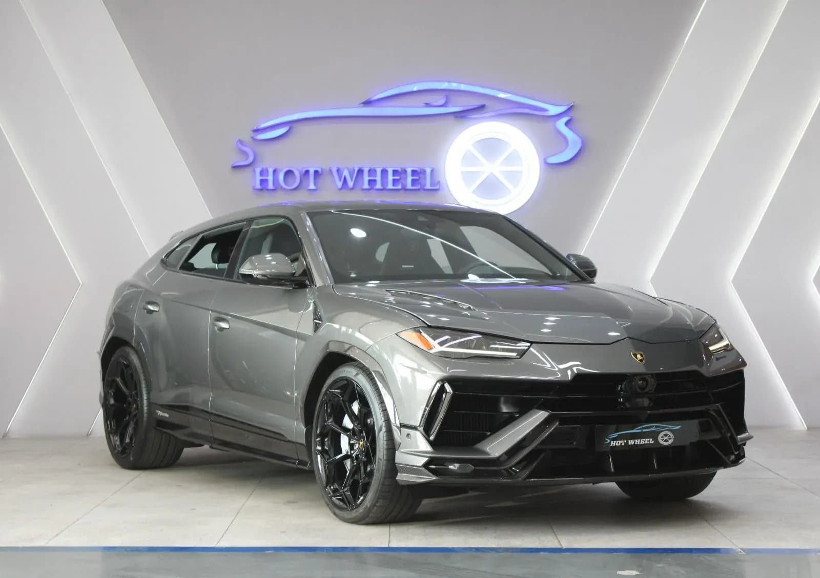 Lamborghini Urus Performante - view 4