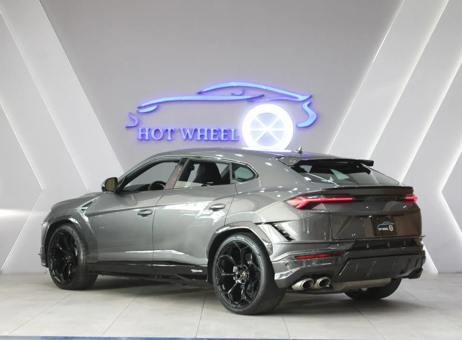 Lamborghini Urus Performante - view 5