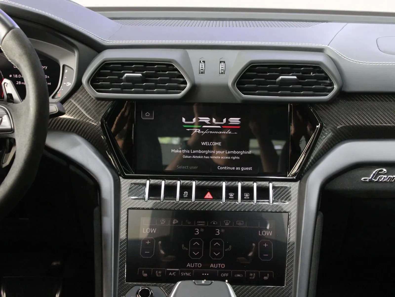 Lamborghini Urus Performante - view 7