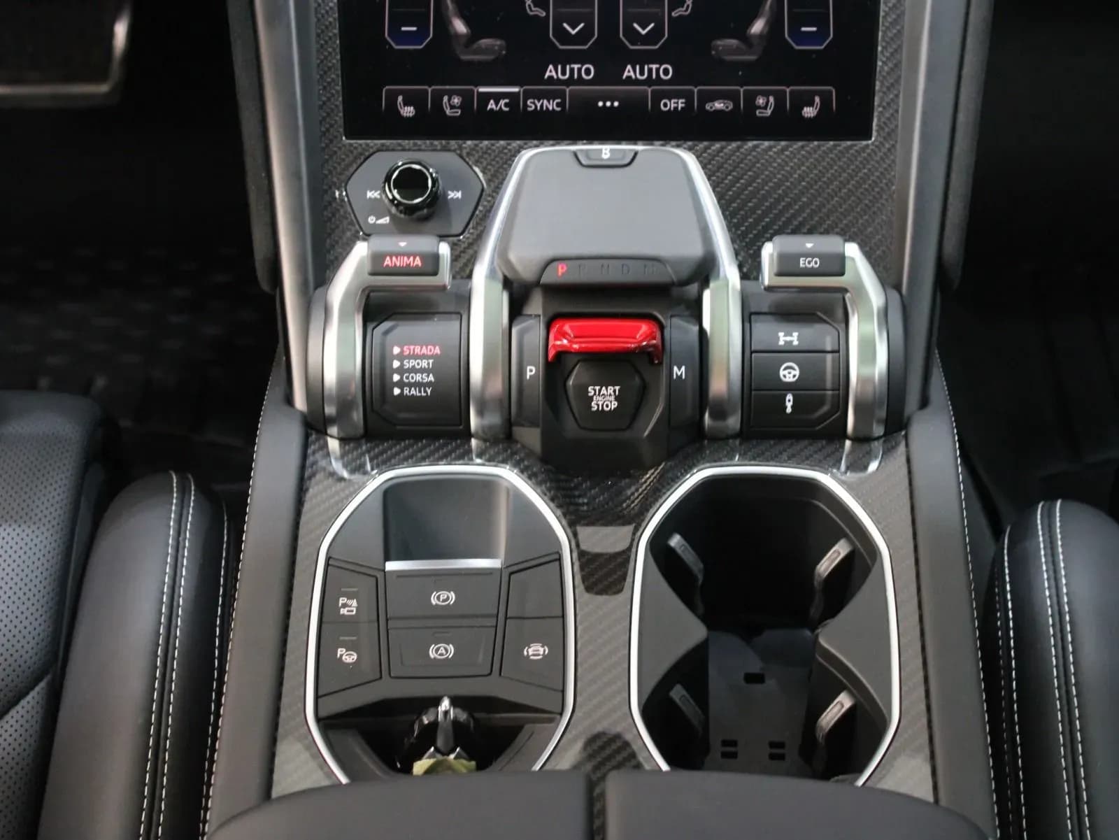 Lamborghini Urus Performante - view 8