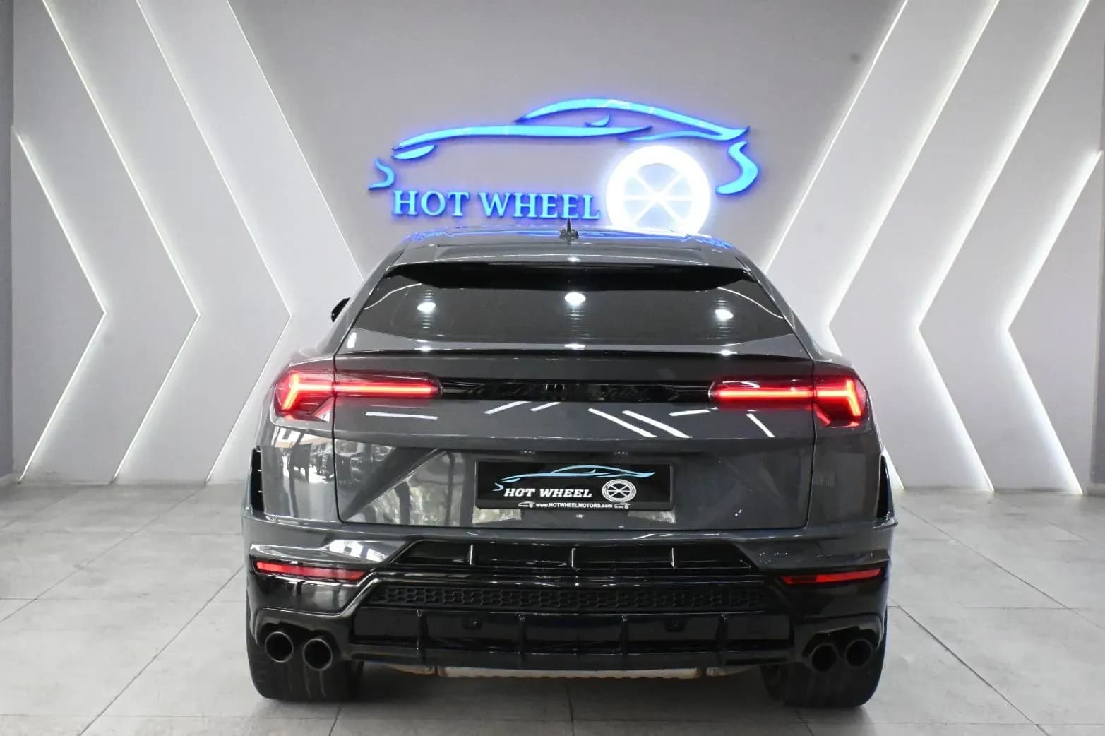 Lamborghini Urus S - view 3