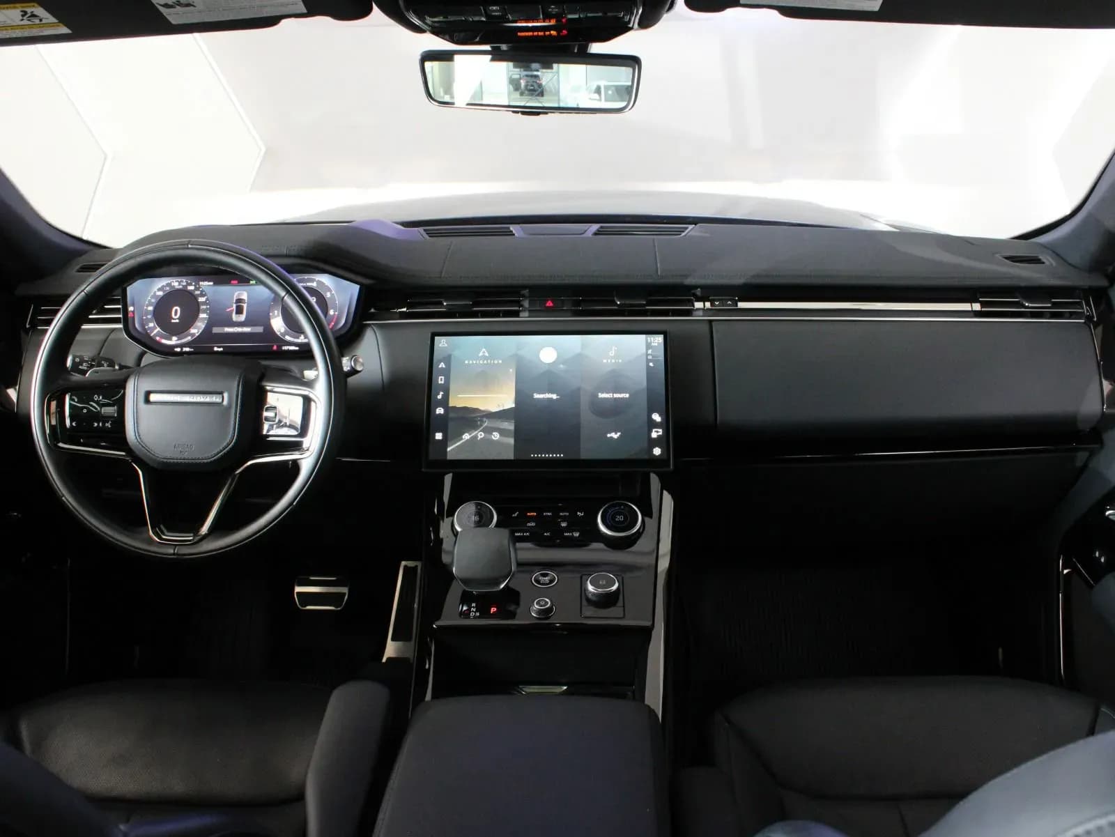 Land Rover Range Rover Sport - view 6