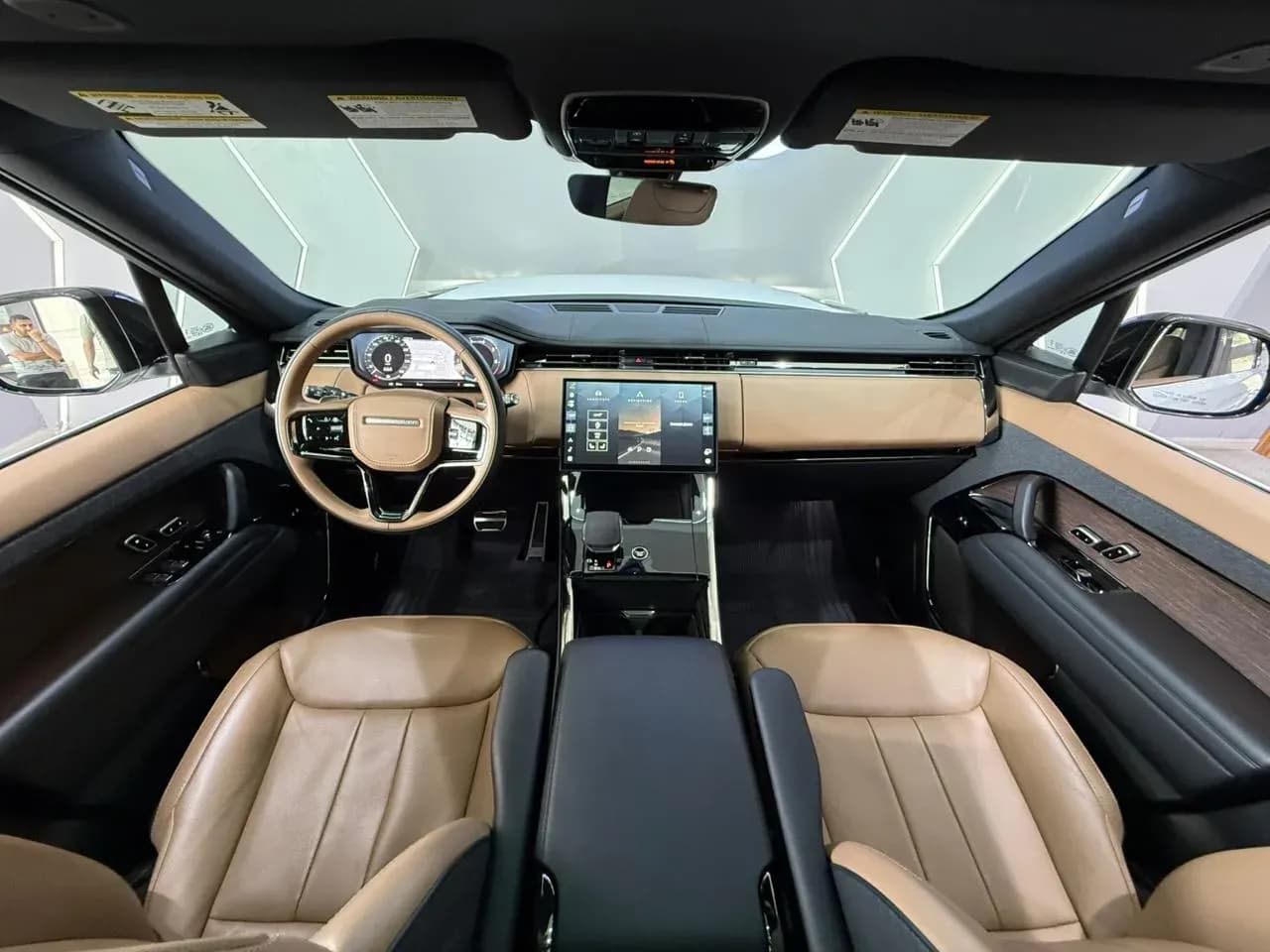 Land Rover Range Rover Sport P400 - view 4