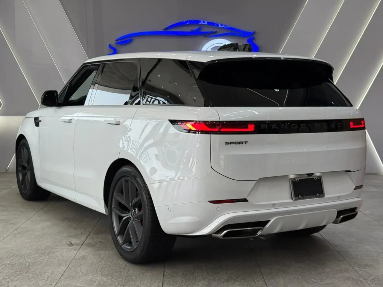Land Rover Range Rover Sport P400 - view 5