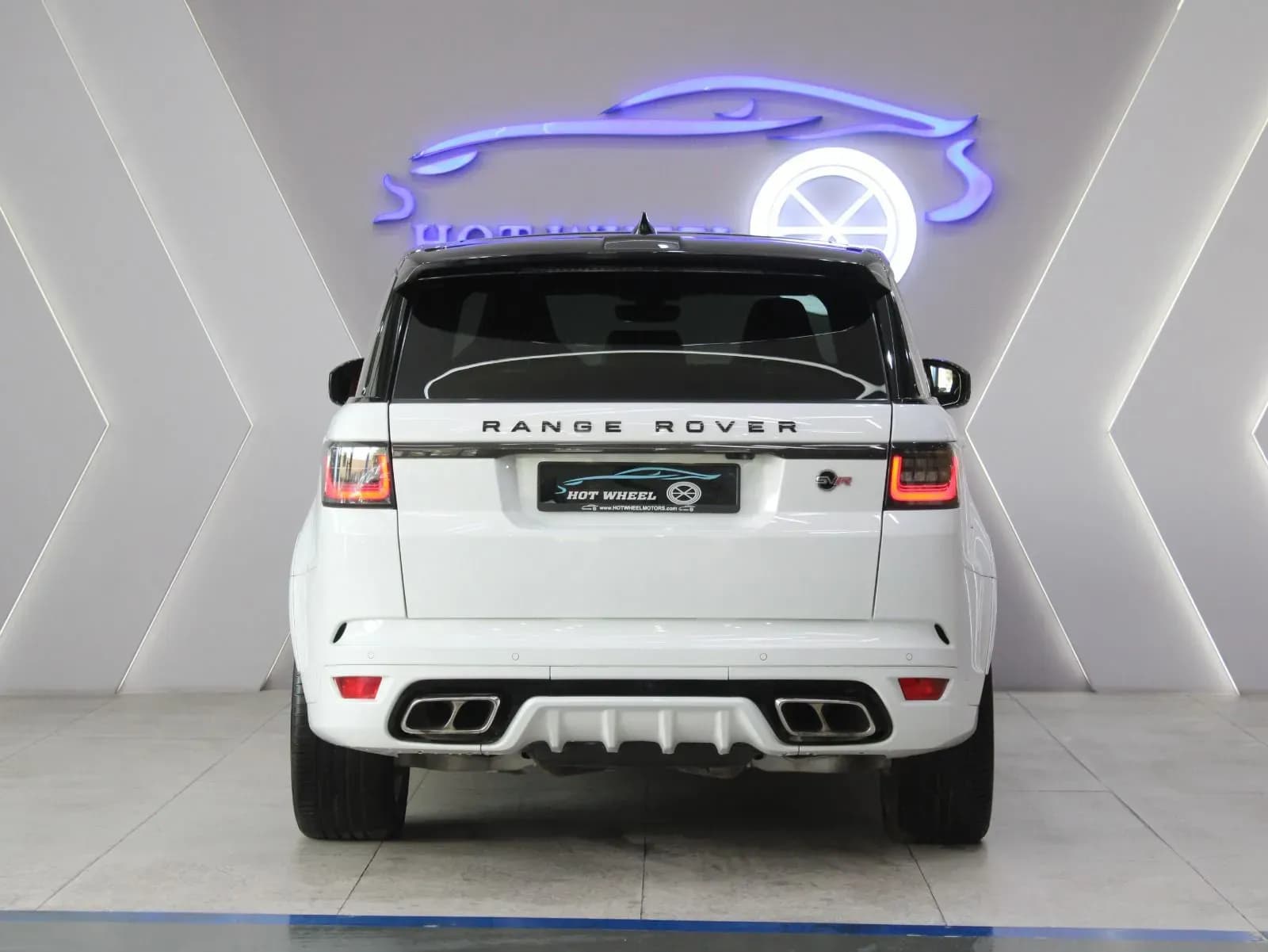 Land Rover Range Rover Sport SVR - view 7