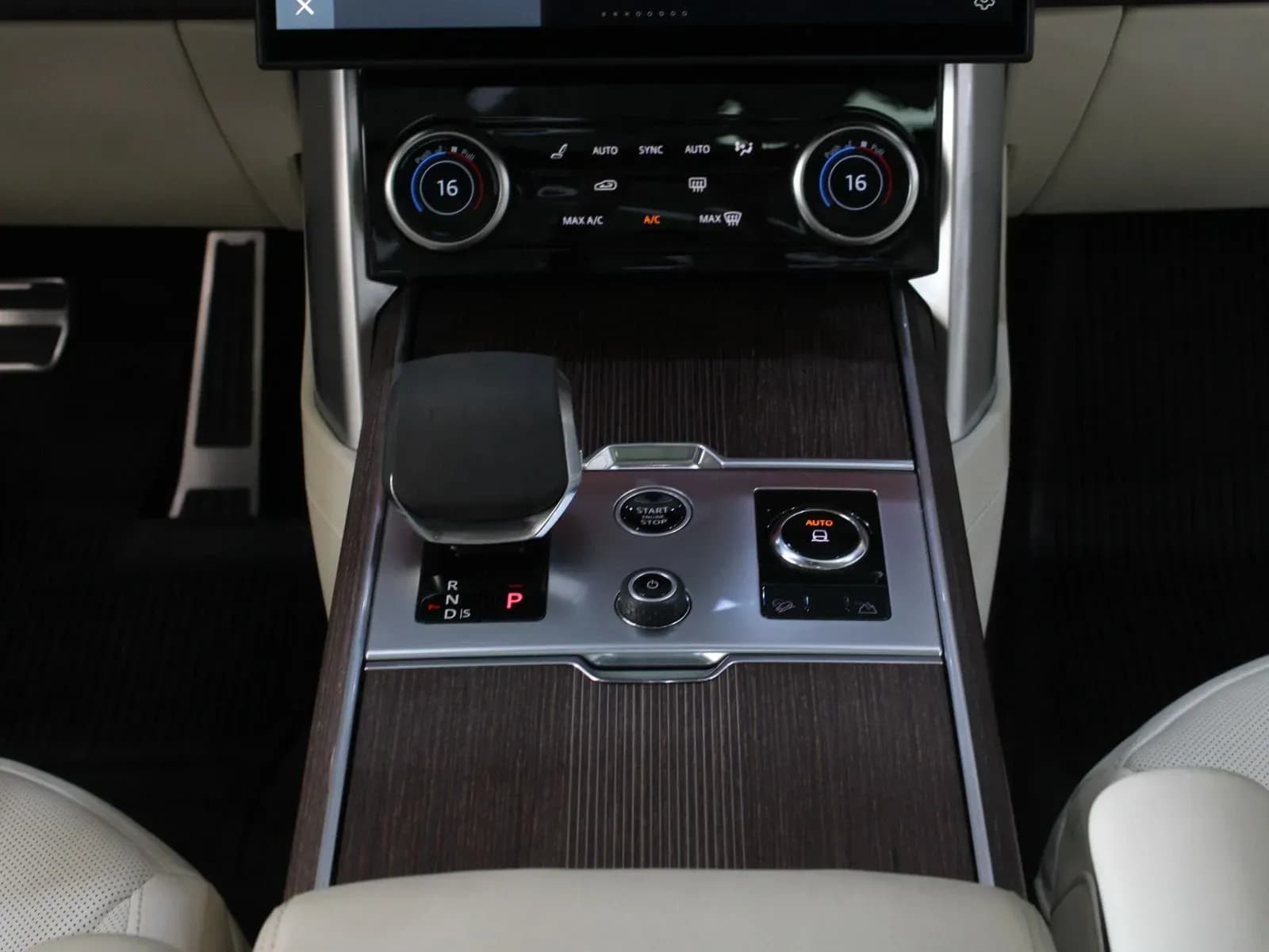 Land Rover Range Rover Vogue Autobiography - view 4