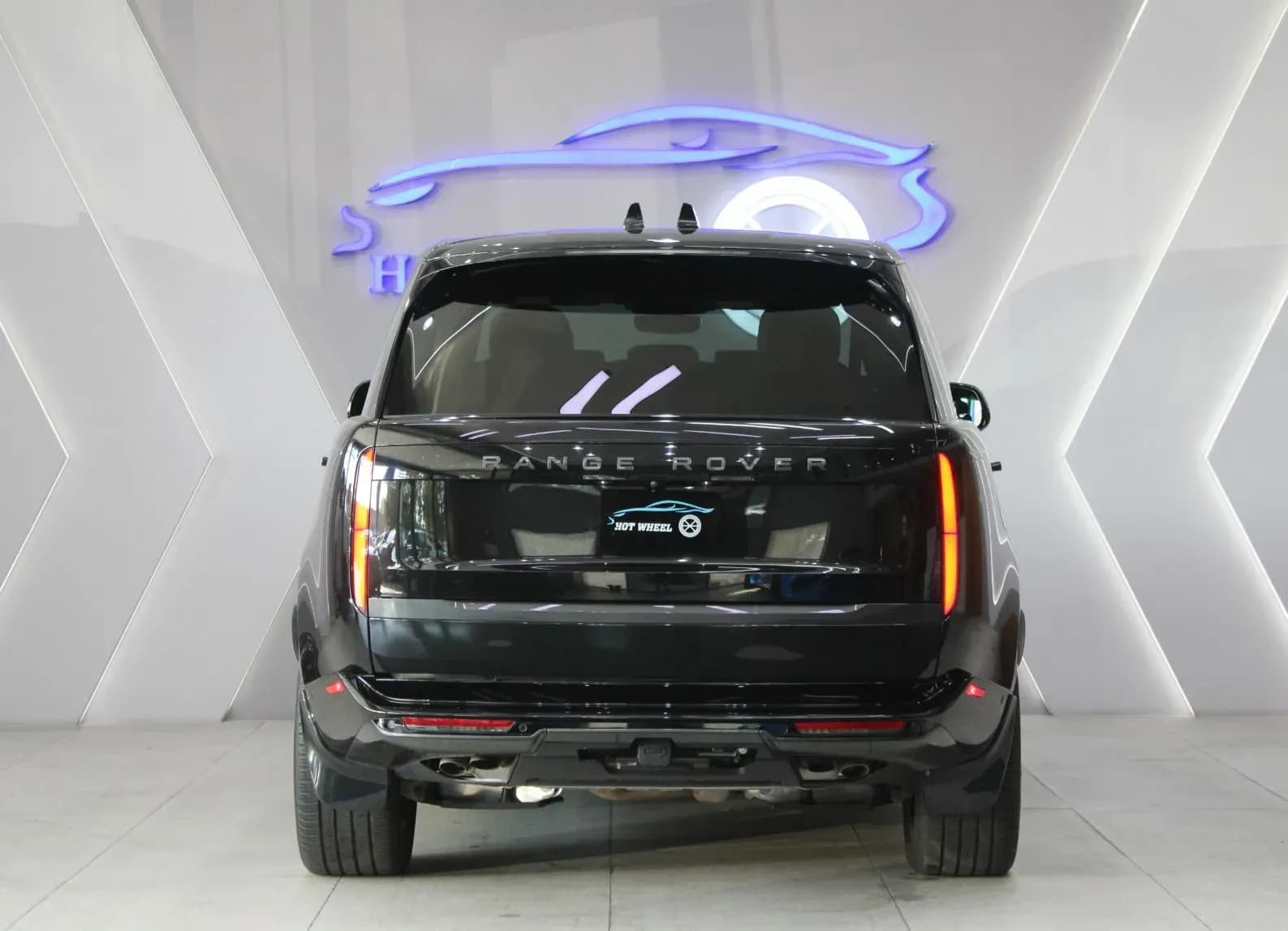 Land Rover Range Rover Vogue SE P530 L - view 2